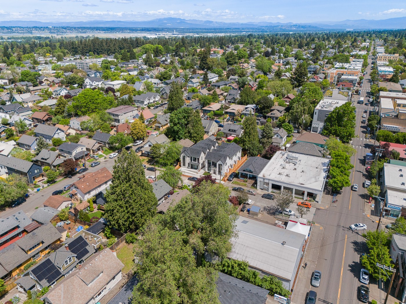 14th Ave photo 11