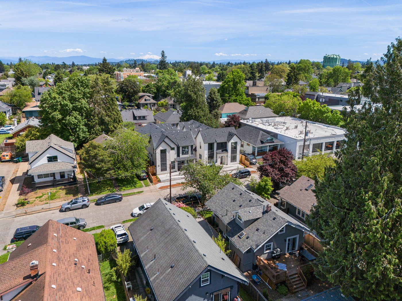 14th Ave photo 13