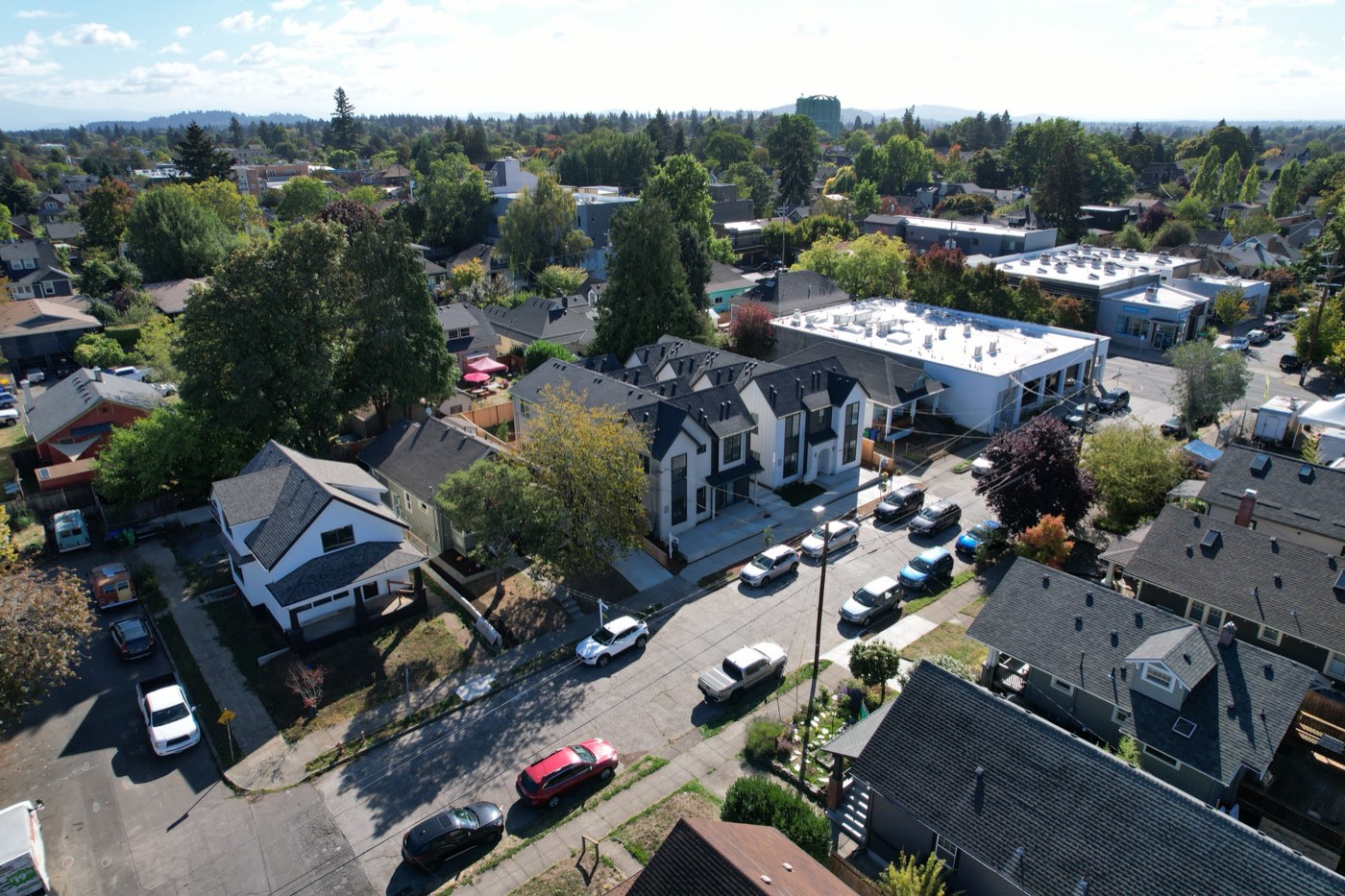 14th Ave photo 20